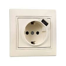 Розетка&nbsp;1-на&nbsp;внутр.&nbsp;з/з&nbsp;USB Mira&nbsp;КРЕМ&nbsp;LEZARD 3042 3042-4072 фото